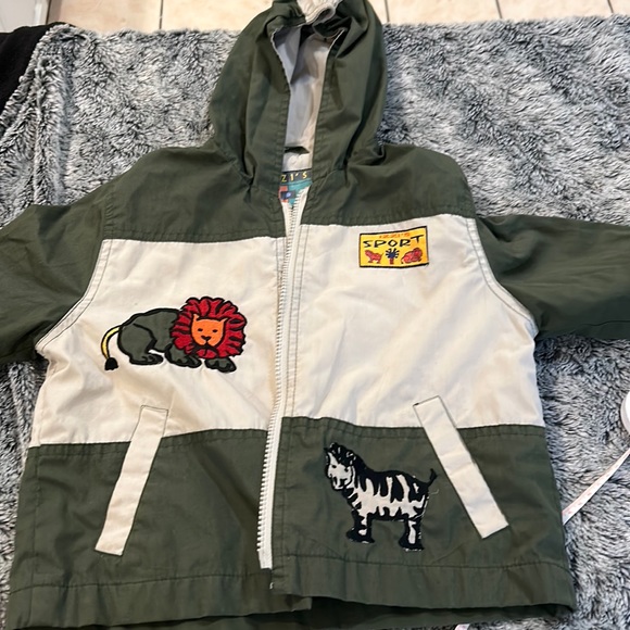 Izz’s Sport Other - Izzis Sport buys wind breaker